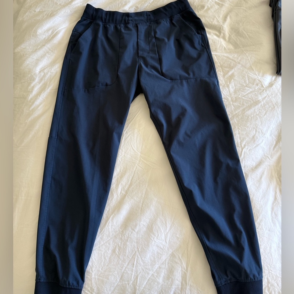 Lululemon Men’s ABC jogger (navy)